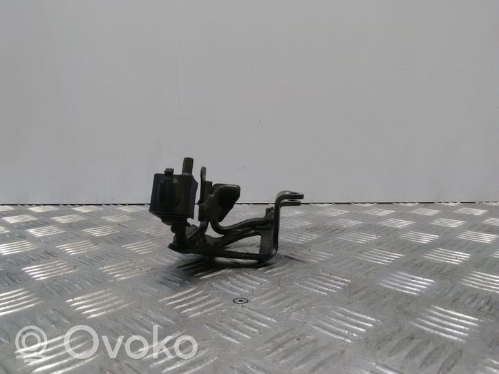 Ford Mondeo MK V Kita variklio skyriaus detalė 9800740080