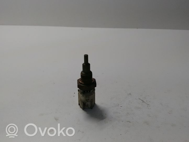 Toyota Avensis T250 Czujnik temperatury płynu chłodzącego 8942233030