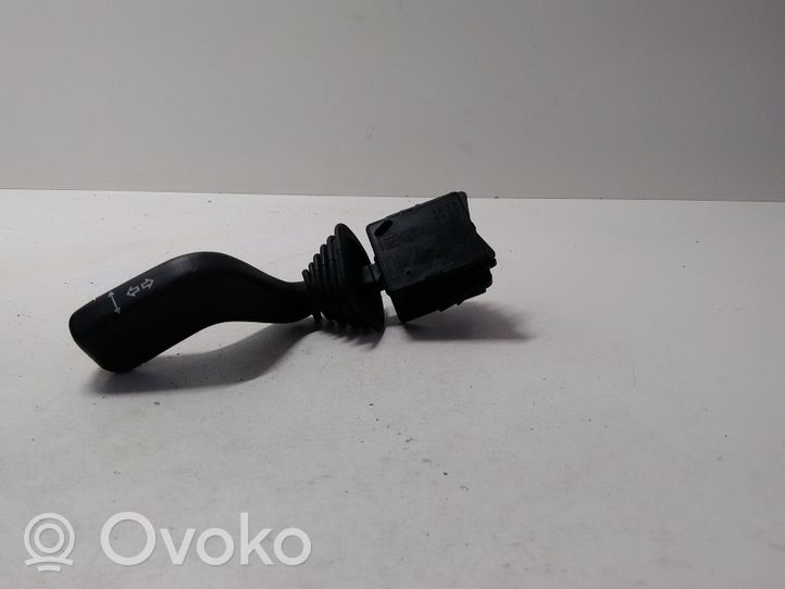 Opel Corsa C Manetka / Przełącznik kierunkowskazów 0918541312268700