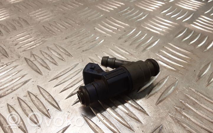 Volkswagen Bora Injecteur de carburant 06A906031C