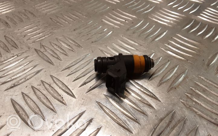 Renault Megane I Fuel injector H029611