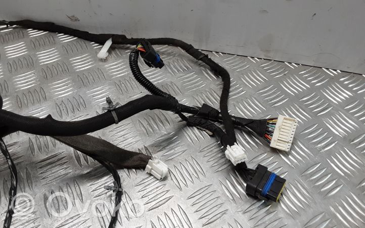 Nissan Qashqai Etuoven johtosarja 24124JD10C