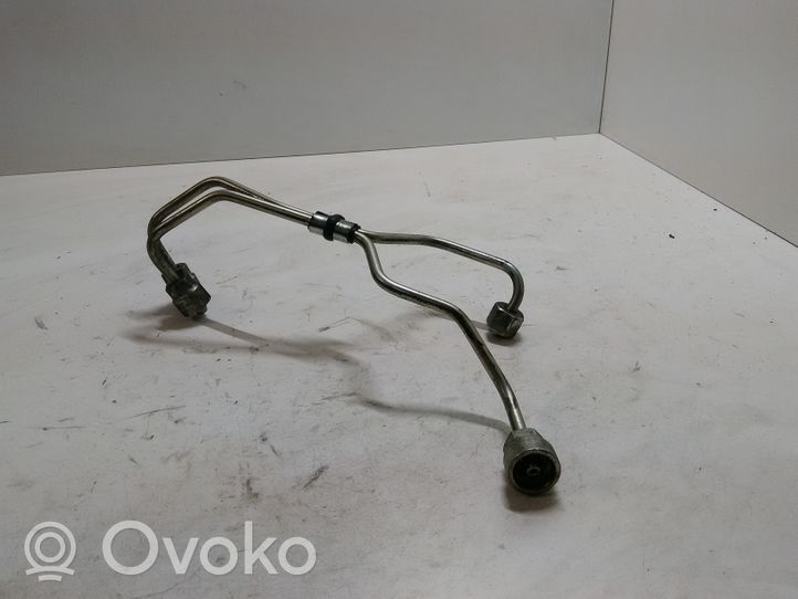 Volvo S60 Fuel injector supply line/pipe 