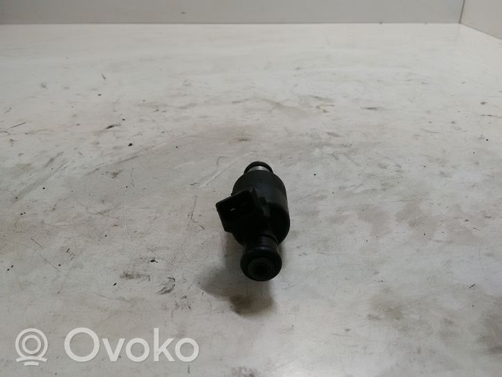 Opel Tigra A Injecteur de carburant 17089276