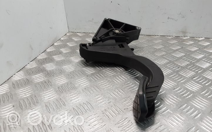 Volkswagen Touareg I Clutch pedal 7L0721109