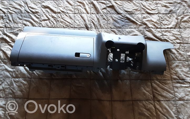 Volkswagen Touareg I Glove box set 7L6858904