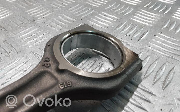 Peugeot 307 Piston avec bielle 