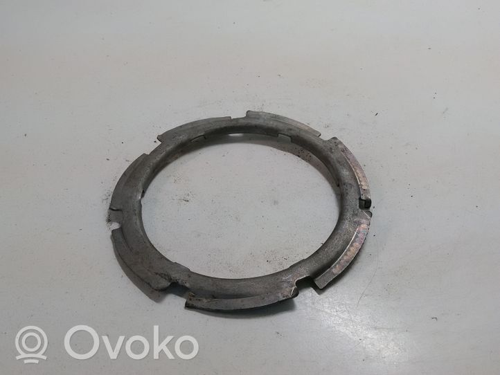 Audi A5 8T 8F Bague de verrouillage pour réservoir de carburant 1K0201375