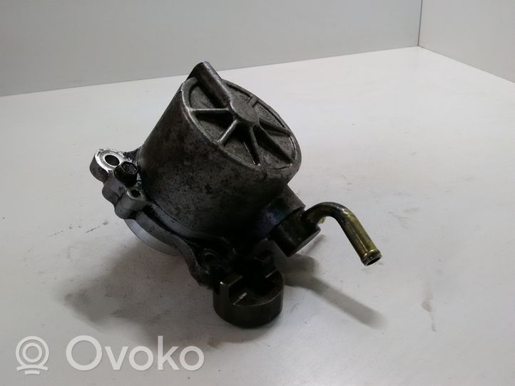 Mazda 323 Pompe à vide X2T58171