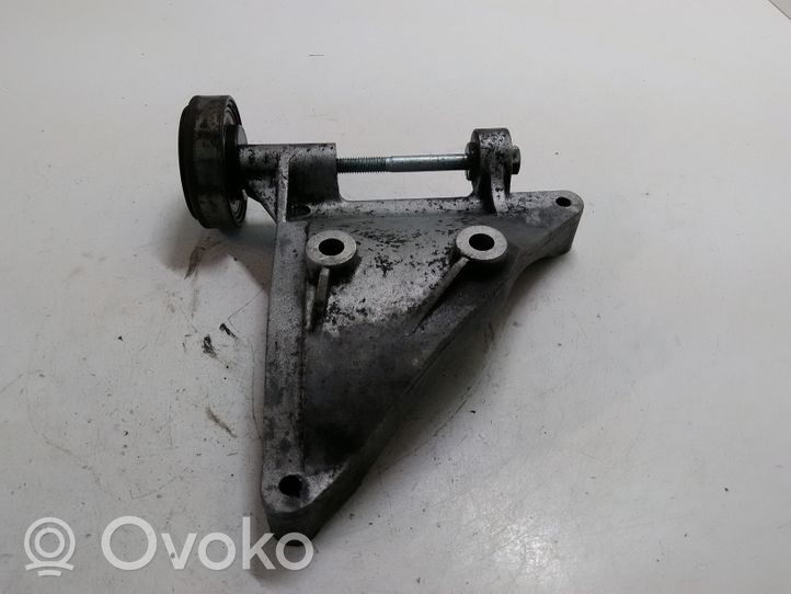 Audi A4 S4 B7 8E 8H Staffa di montaggio del compressore dell’A/C 059260885F