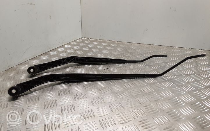 Opel Insignia A Windshield/front glass wiper blade 13227399