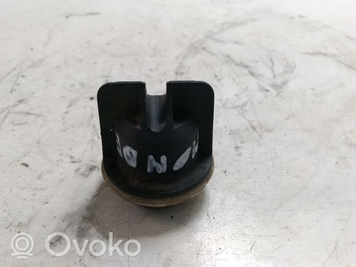 Ford Mondeo Mk III Osłona żarówki lampy przedniej 1305219106