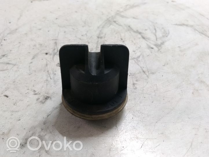 Ford Mondeo Mk III Osłona żarówki lampy przedniej 1305219106