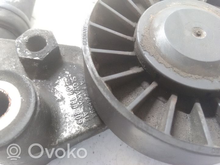 Opel Vectra C Napinacz paska alternatora 09180809