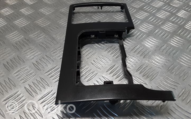 Toyota Land Cruiser (J150) Rivestimento del pannello 5882160360