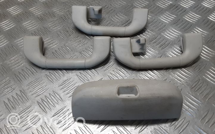 Mercedes-Benz E W212 Front interior roof grab handle A204100051