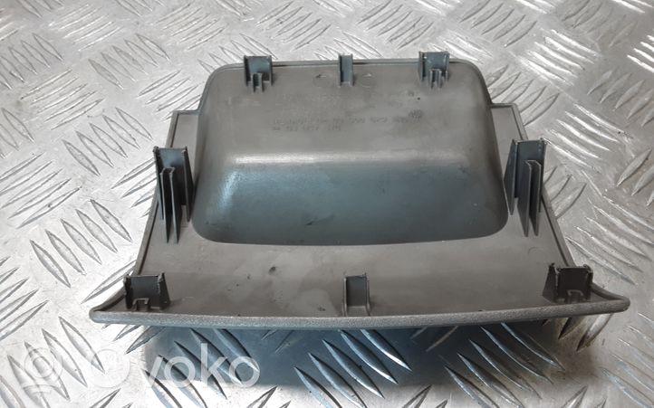 Renault Trafic II (X83) Other dashboard part 8200004625