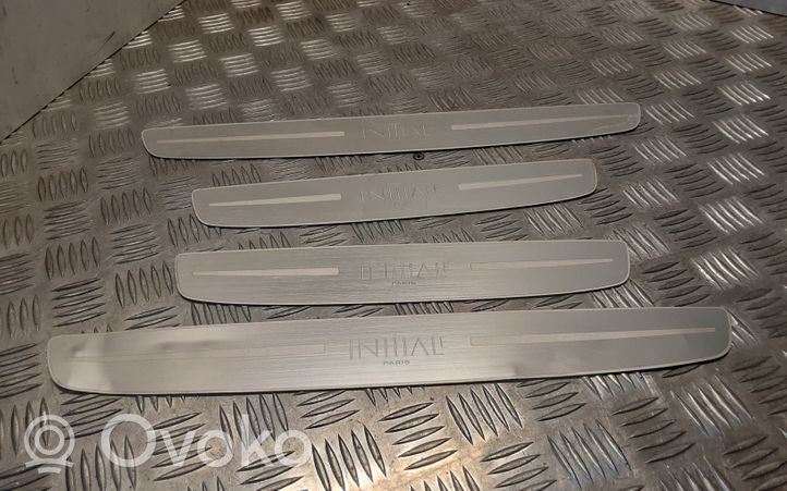 Renault Latitude (L70) sill trim set (inner) 768625382R