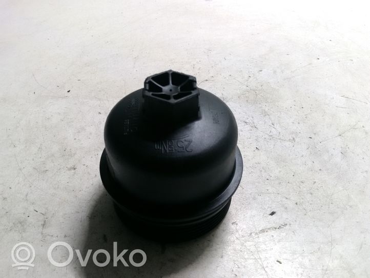 Opel Corsa D Oil filter cover 6790967580