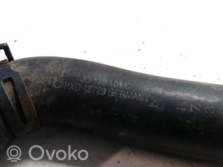 Volkswagen Golf IV Moottorin vesijäähdytyksen putki/letku 1J0122101C