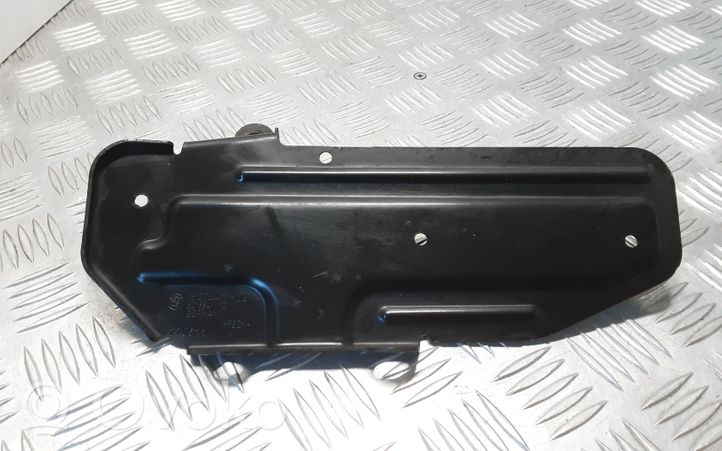 BMW 1 F20 F21 Kita dugno detalė 7244171