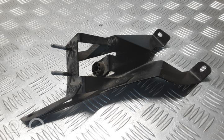 BMW X1 E84 Support de pompe de direction assistée 6796408