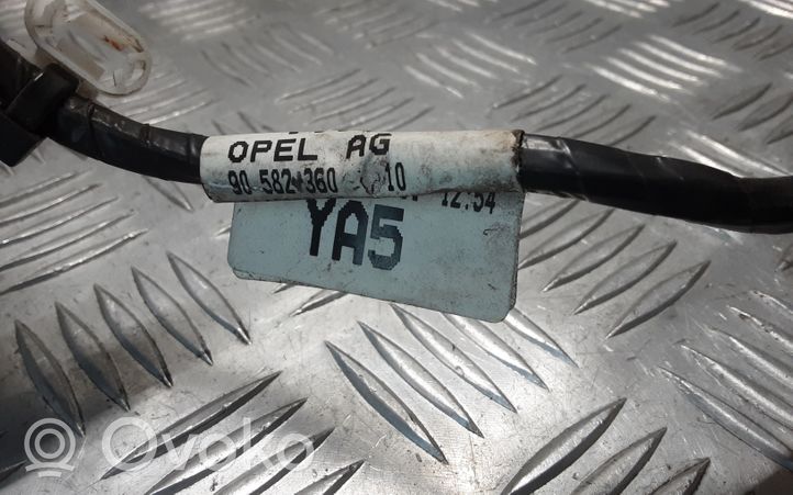 Opel Zafira A Faisceau de câblage de porte avant 90582360