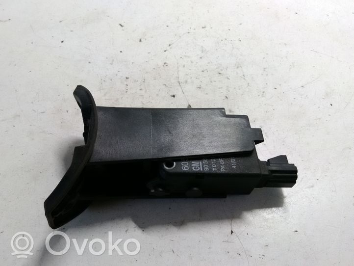 Opel Zafira A Moteur de verrouillage trappe à essence 24411353