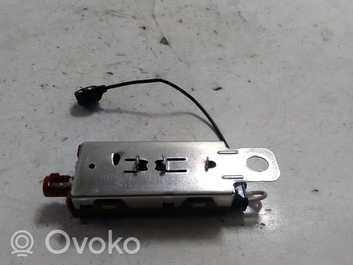 Land Rover Evoque I Antenos stiprintuvas FW9318C847EB