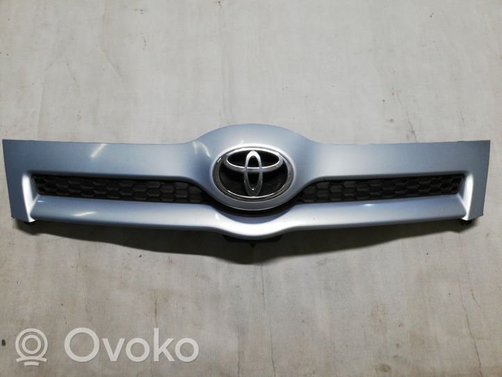 Toyota Corolla Verso AR10 Grille de calandre avant 531110F020