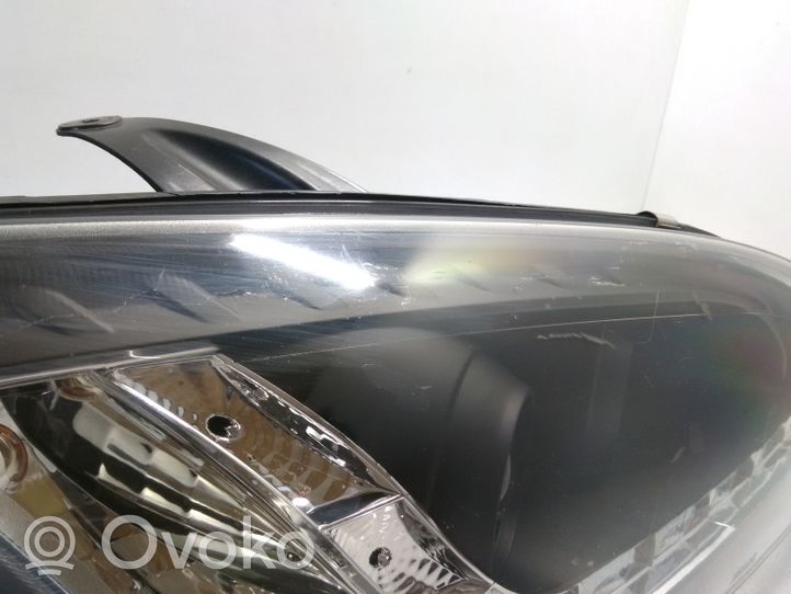 Lexus IS 220D-250-350 Lampa przednia 