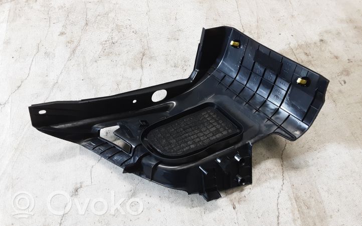 Lexus NX Osłona górna fotela tylnego 5846778010