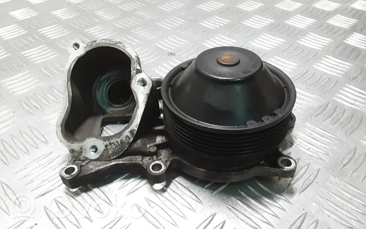 BMW 3 F30 F35 F31 Vesipumppu 7810833