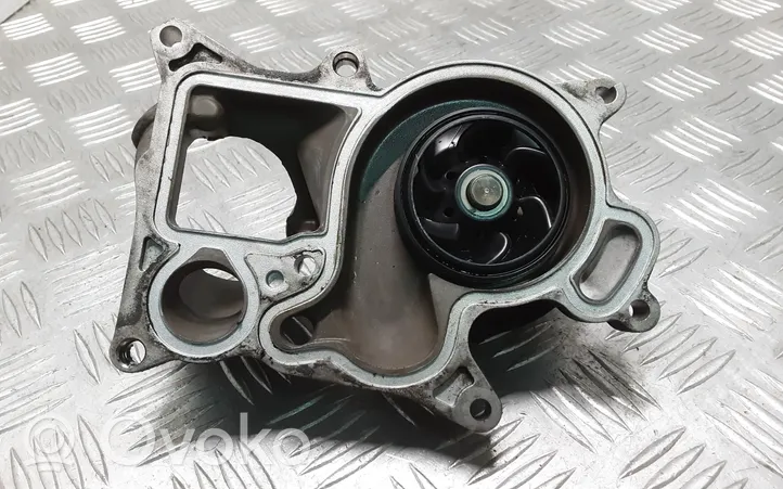 BMW 3 F30 F35 F31 Water pump 7810833