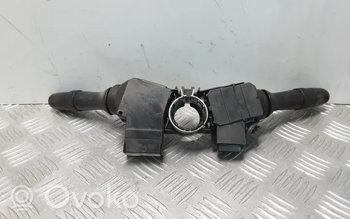 Lexus IS 220D-250-350 Leva/interruttore dell’indicatore di direzione e tergicristallo 42110