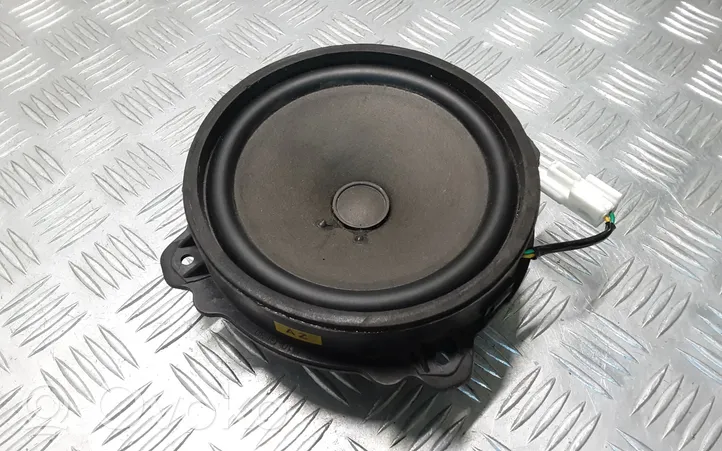 Chevrolet Captiva Takaoven kaiutin 25907868