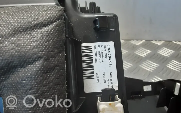 BMW X1 F48 F49 Daiktadėžės (bordačioko) komplektas 09307000