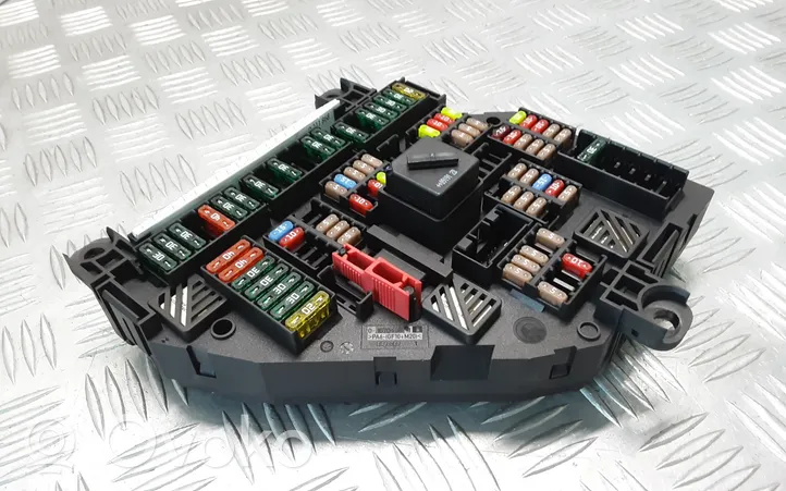 BMW 7 F01 F02 F03 F04 Fuse module 9210857