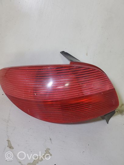 Peugeot 206 Lampa tylna 2531D