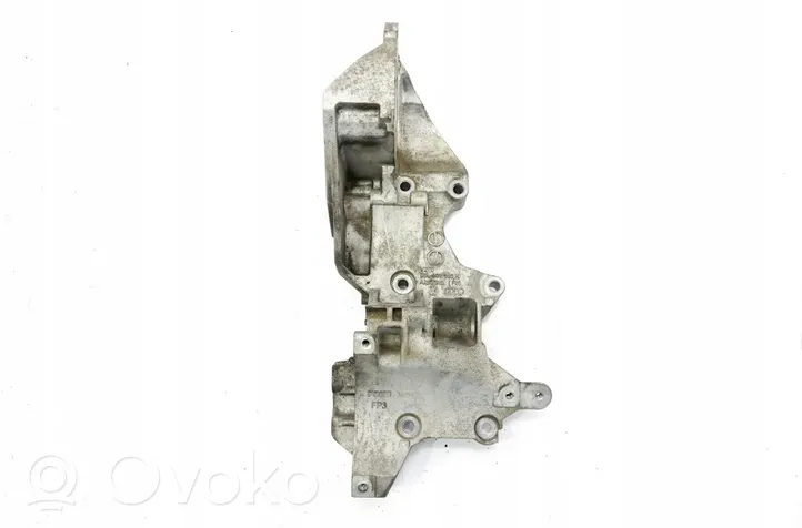 Volkswagen Golf VI Supporto del generatore/alternatore 03L903143K