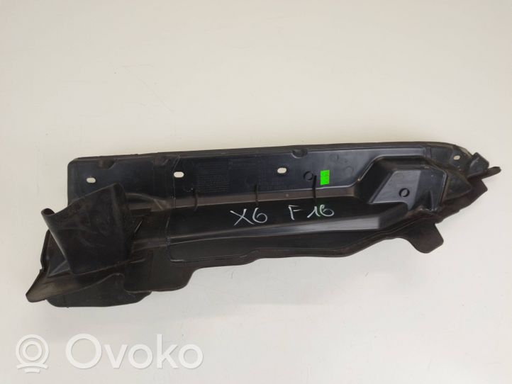 BMW X6 F16 Kita variklio skyriaus detalė 9245595