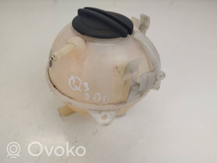 Audi Q3 8U Serbatoio di compensazione del liquido refrigerante/vaschetta 1K0121407A