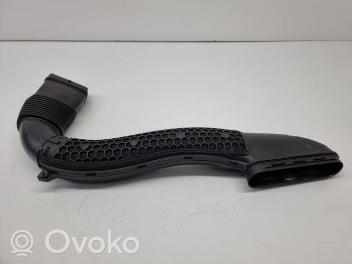 Mercedes-Benz E W238 Oro paėmimo kanalo detalė (-ės) A2740801000