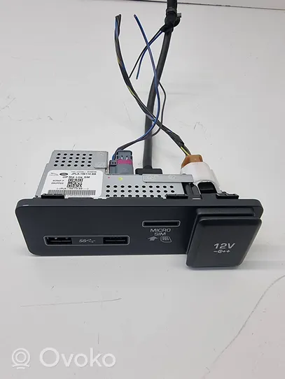 Land Rover Evoque II Connettore plug in USB JPLA19E110BB