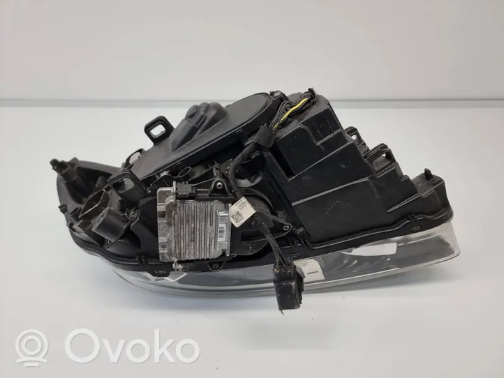 Volvo XC60 Lampa przednia 31395904