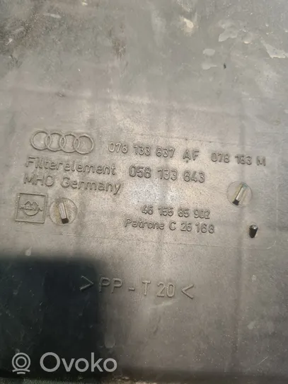 Audi A6 S6 C5 4B Obudowa filtra powietrza 078133837AF