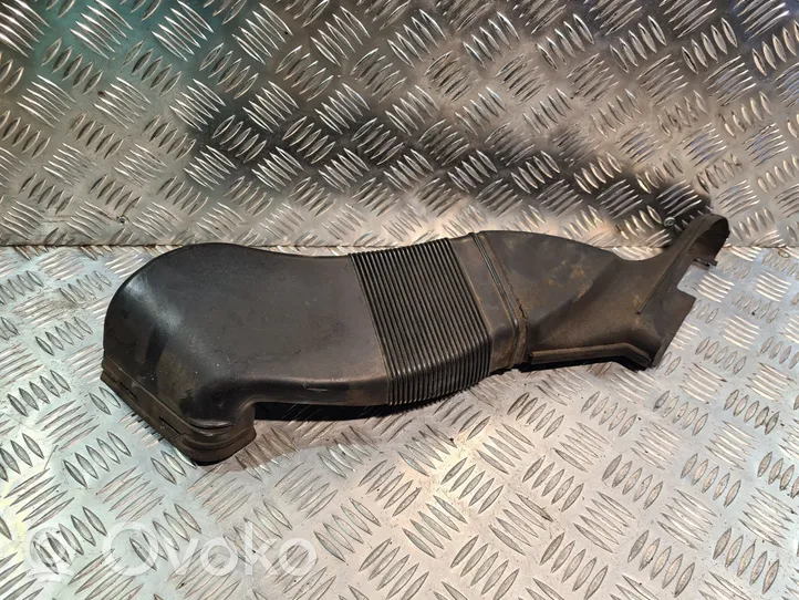 Volkswagen PASSAT B5 Cabin air duct channel 8D0129617E