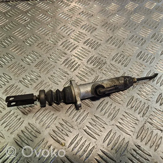 Audi 80 90 B3 Kytkimen apusylinteri 893721401B