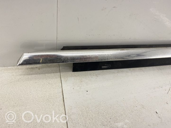 Audi A6 Allroad C6 Moulures des vitres de la porte avant 4F0853283E