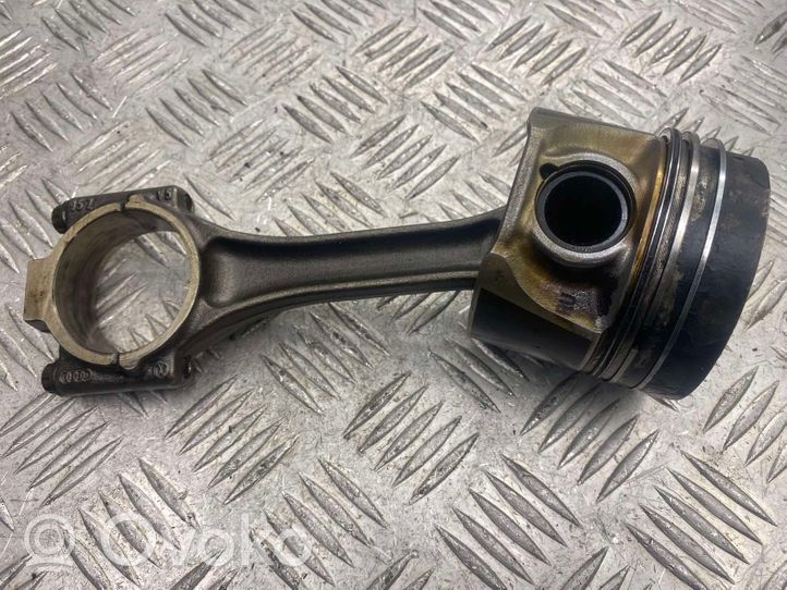 Volkswagen PASSAT B7 Piston with connecting rod 03LA